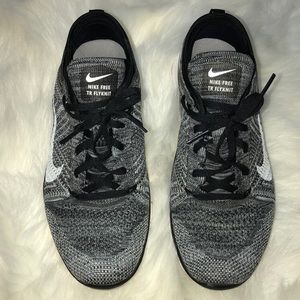 Women’s Nike shoes